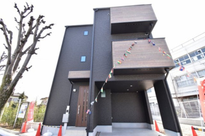 【外観】 | 国分寺市　日吉町 新築住宅 | 周辺環境に溶け込み、それでいて個性豊かなデザインは住まう人に優越感をもたらしてくれます。
