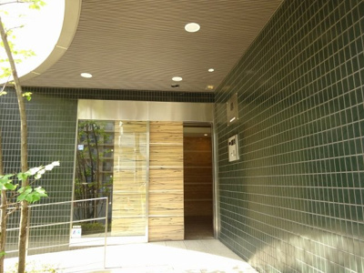 【エントランス】 | パークフラッツ緑地公園 | お洒落なエントランスです