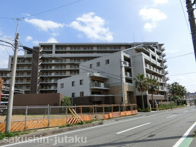 ライオンズクオーレ幕張マークスフォートの外観|ライオンズクオーレ幕張マークスフォート　ペット飼育可　宅配ボックスあり　駐車場空きあり（6,000円～11,000円）