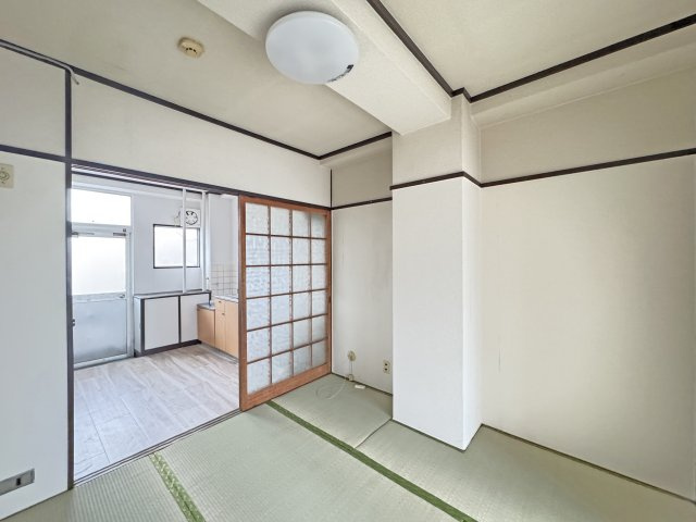 天王マンションの和室