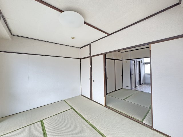 天王マンションの和室