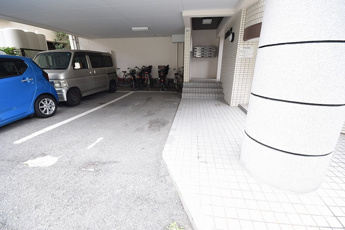 【駐車場】