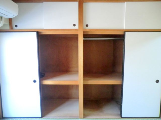 エルミ大森中央の収納