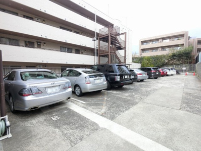 【駐車場】 | ハイホーム田園調布 | 平置き駐車場です。