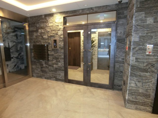 【エントランス】 | Ryowa　Residence