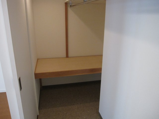 プライムメゾン南2条の収納