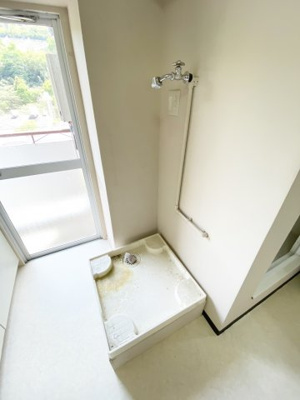 【設備】 | ヴィラナリー由良1 | 室内洗濯機置場