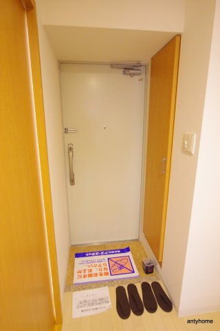 Uresidence京橋(旧:ラグゼ都島)　仲介手数料無料の玄関