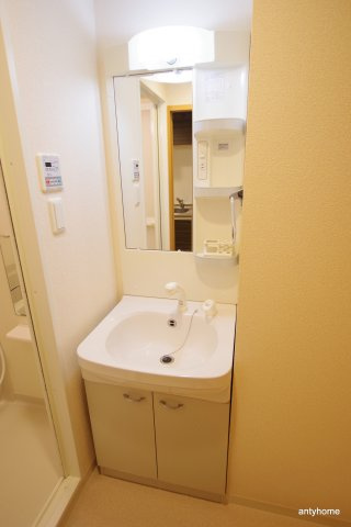 Uresidence京橋(旧:ラグゼ都島)　仲介手数料無料の洗面所