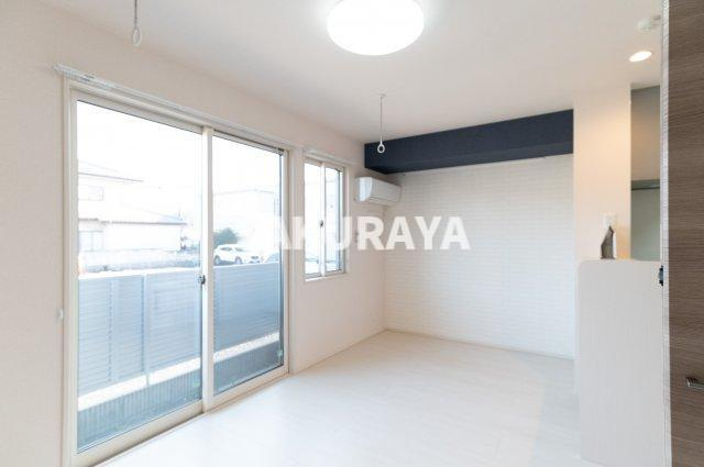 マロニエジャルダン Ａの洋室