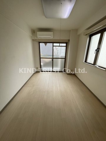 ユーパレス天満の居間・リビング|ゆったり過ごせる居間です