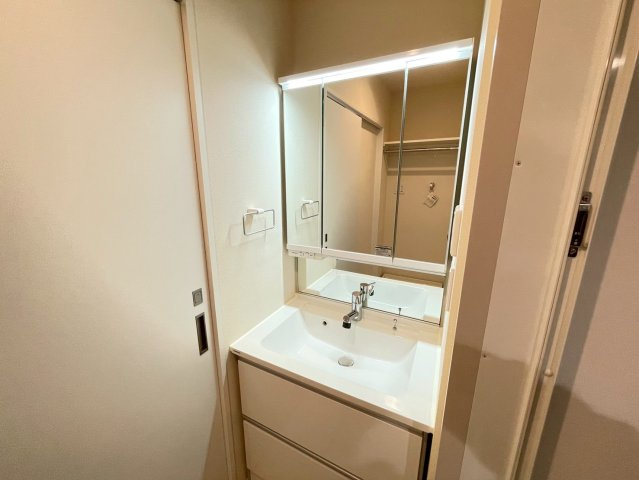 KOWAKAE MID-SQUAREの独立洗面台