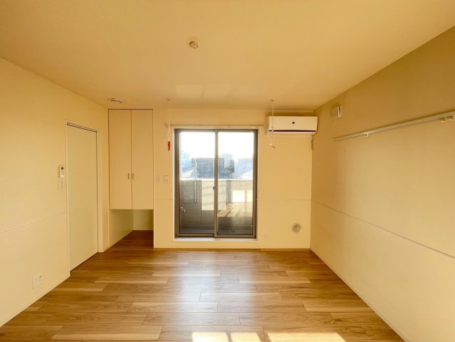 KOWAKAE MID-SQUAREの洋室