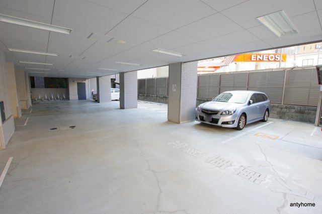 ノルデンハイム江坂アネックス 仲介手数料無料の駐車場