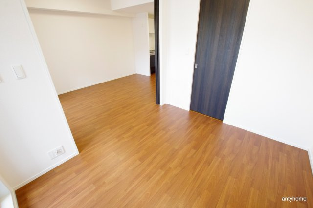 ノルデンハイム江坂アネックス 仲介手数料無料の洋室