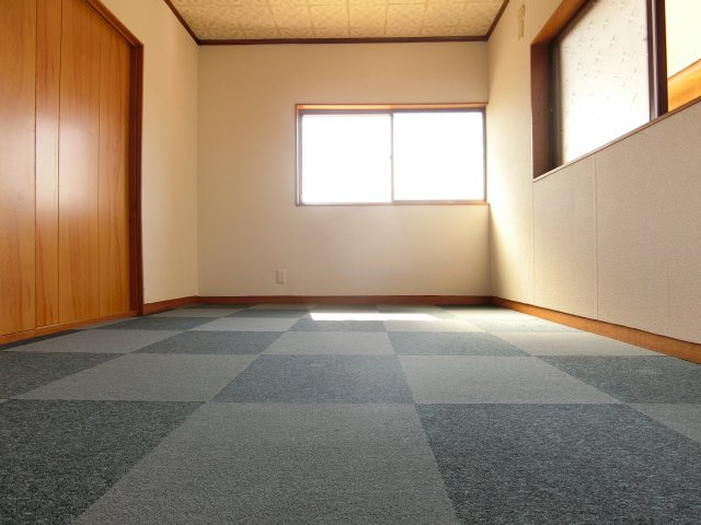 丈六貸家の洋室