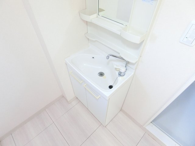 丈六貸家の洗面所