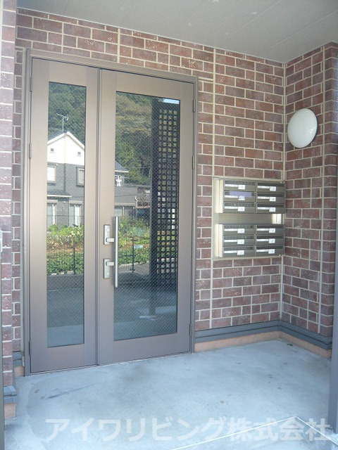 エストレージャのエントランス|【エストレージャ】