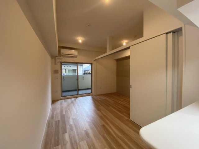 セレニテ堺筋本町プリエの内装