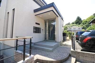 【エントランス】 | ラ・ベル・コリンヌ・ヒロタ