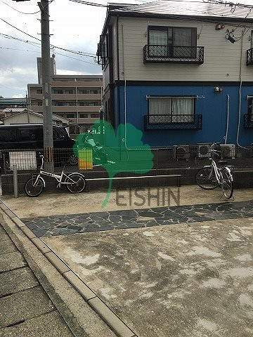 ラクシア博多の駐車場
