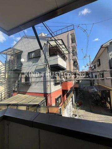 エストゥーディオ・コーモドの展望