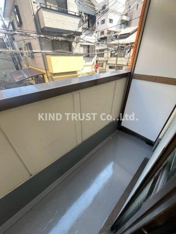 エストゥーディオ・コーモドのバルコニー|陽当たり良好なバルコニーです