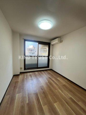 エストゥーディオ・コーモドの居間・リビング|ゆったりとした居間です