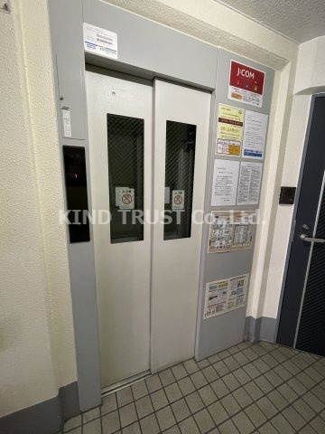 エストゥーディオ・コーモドのロビー|ロビーです