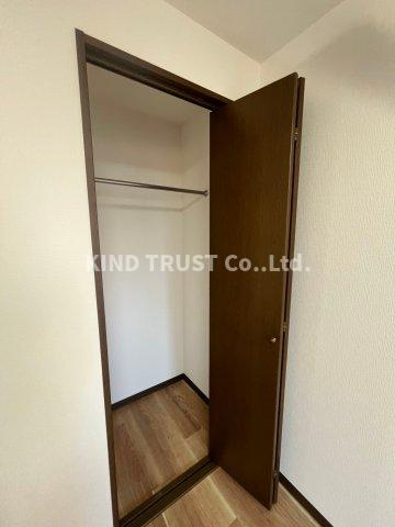 エストゥーディオ・コーモドの収納|小物を収納するのに便利です