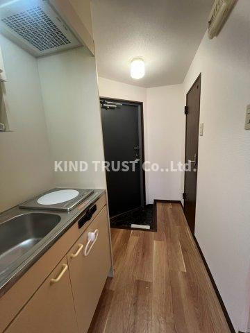 エストゥーディオ・コーモドの内装|明るい室内です