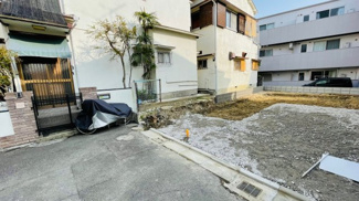 【前面道路含む現地写真】