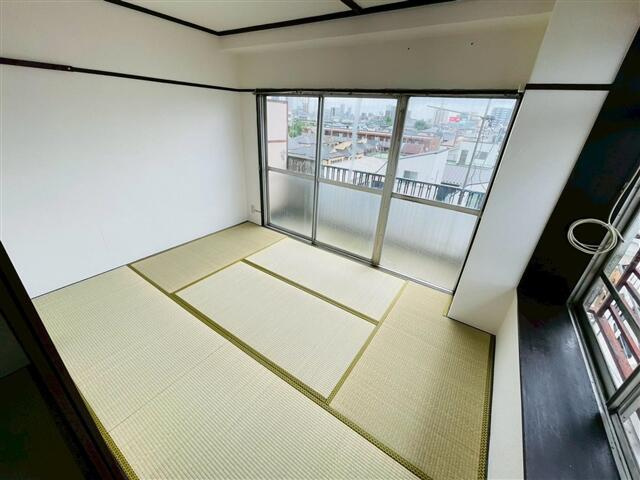 天王マンションの和室