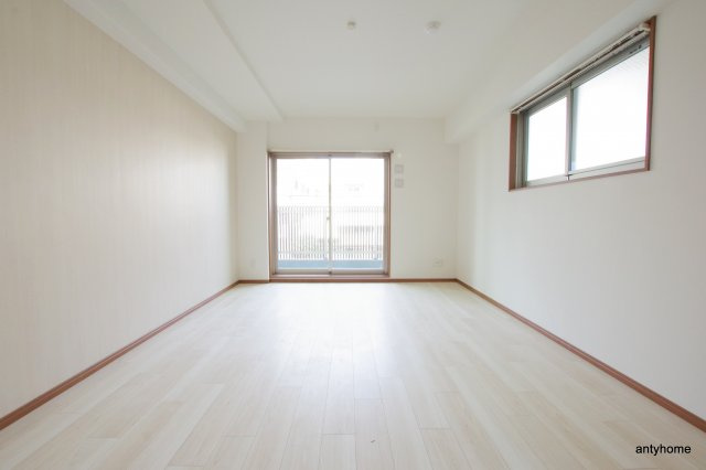 Kaunis都島 仲介手数料無料の居間・リビング