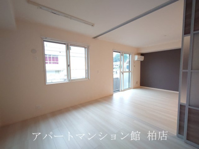 【洋室】 | プリムヴェール
