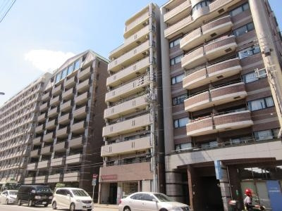 アルテハイム二条城の外観