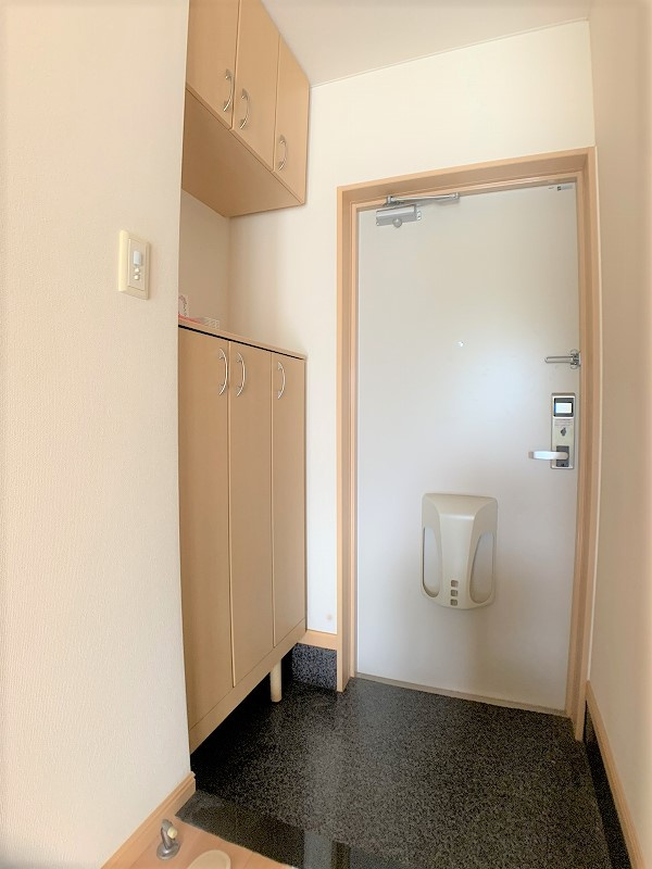 ＡＢＥＥＹ　ＲＯＡＤの玄関