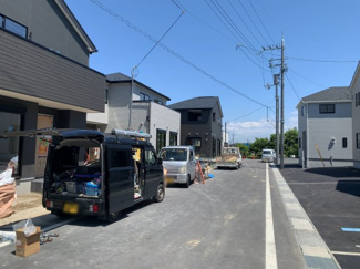 【前面道路含む現地写真】