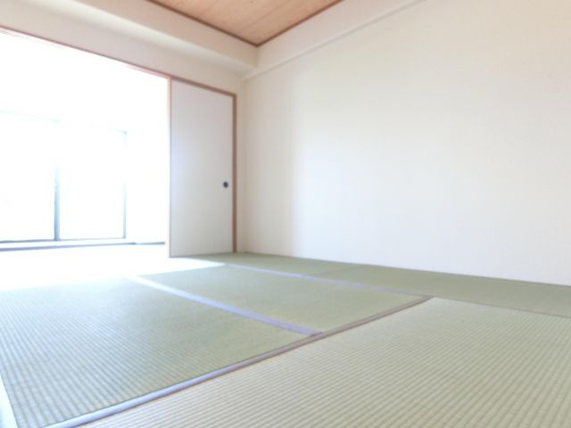 ボヌール錦織公園の和室