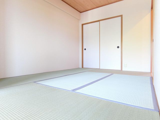 ボヌール錦織公園の和室