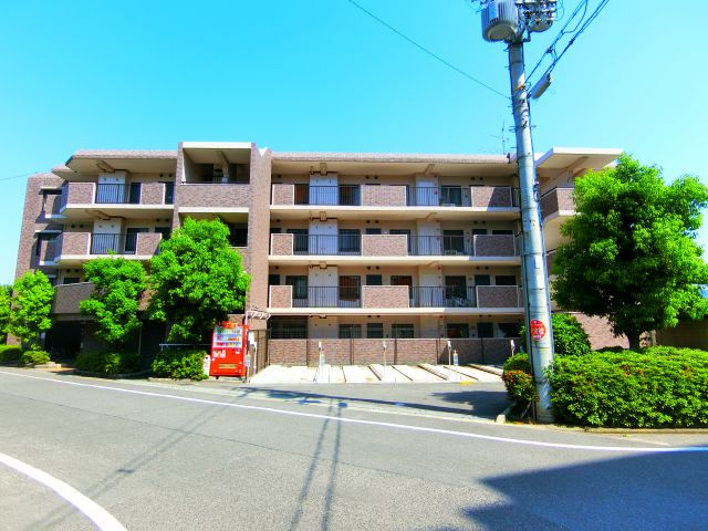 ボヌール錦織公園の外観