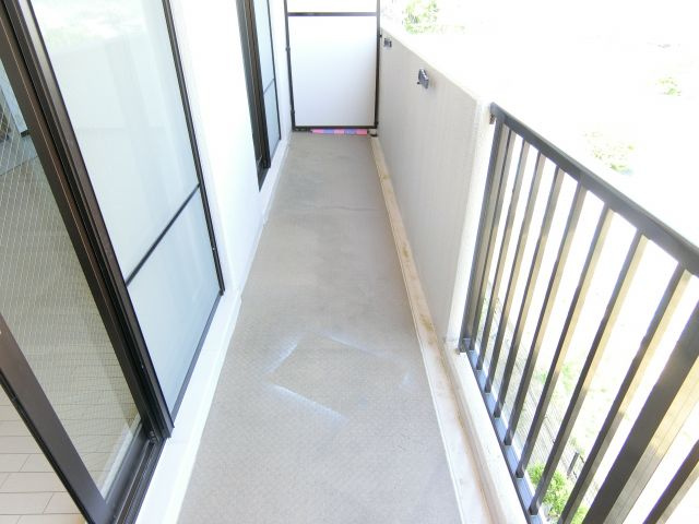 ボヌール錦織公園のバルコニー