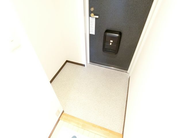 ボヌール錦織公園の玄関