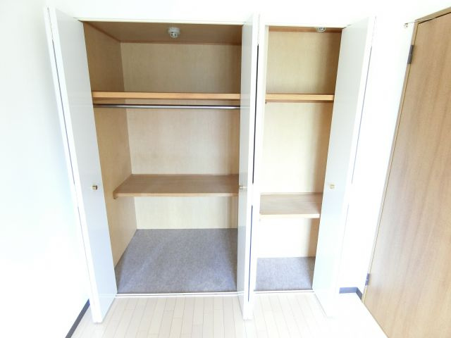 ボヌール錦織公園の収納