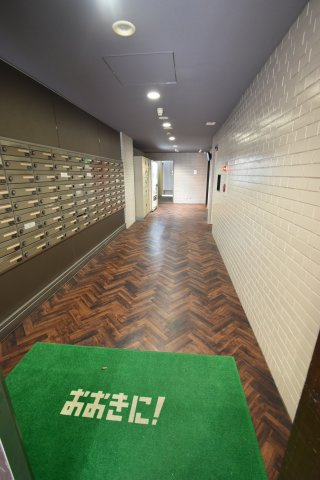 おおきに千日前幸町サニーアパートメントのエントランス