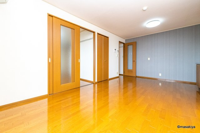 グランコスモ竹内の居間・リビング