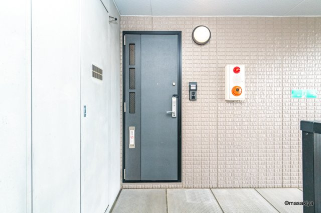 グランコスモ竹内のエントランス