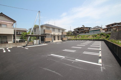 【駐車場】 | ヴィラレガーロB | 駐車場２台込み