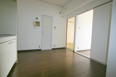 【居間・リビング】 | パークサイド田中2号館