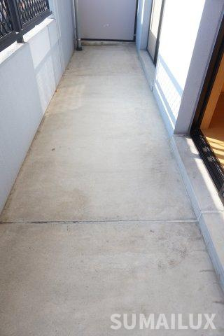 熊本市東区尾ノ上２丁目の賃貸マンションのバルコニー